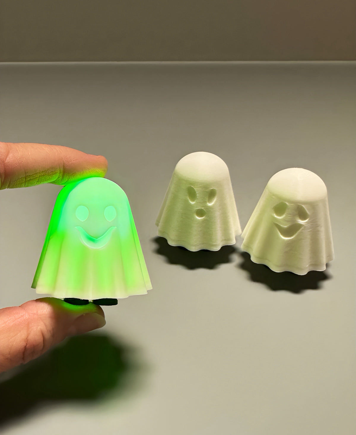Light-Up Ghost Clicker Fidget