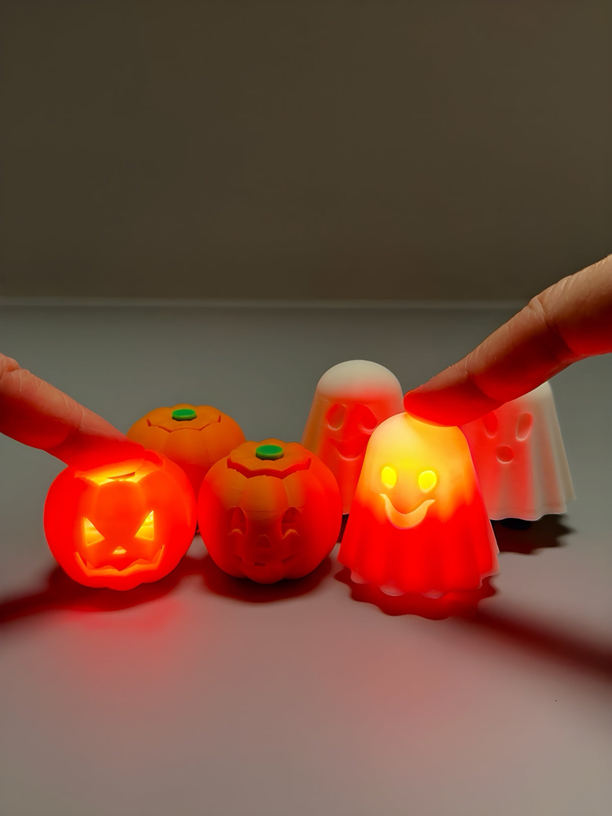 Light-Up Ghost Clicker Fidget